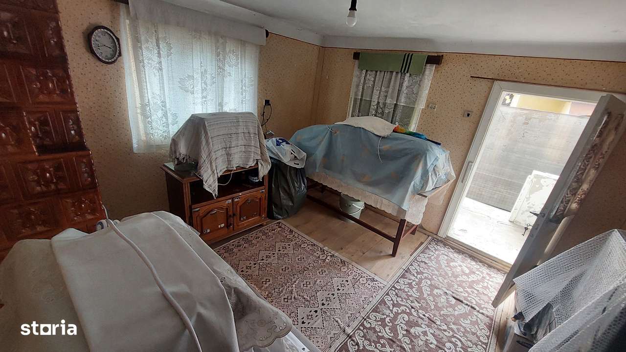 Casa de vanzare in centrul comunei Davidesti  pret 93.000 lei neg. - Imagine principală: 4/9