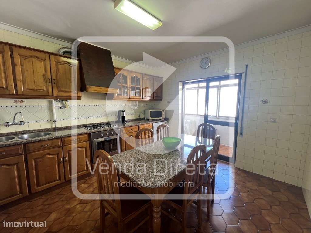 Andar de moradia T3 com garagem, Barreiro-8
