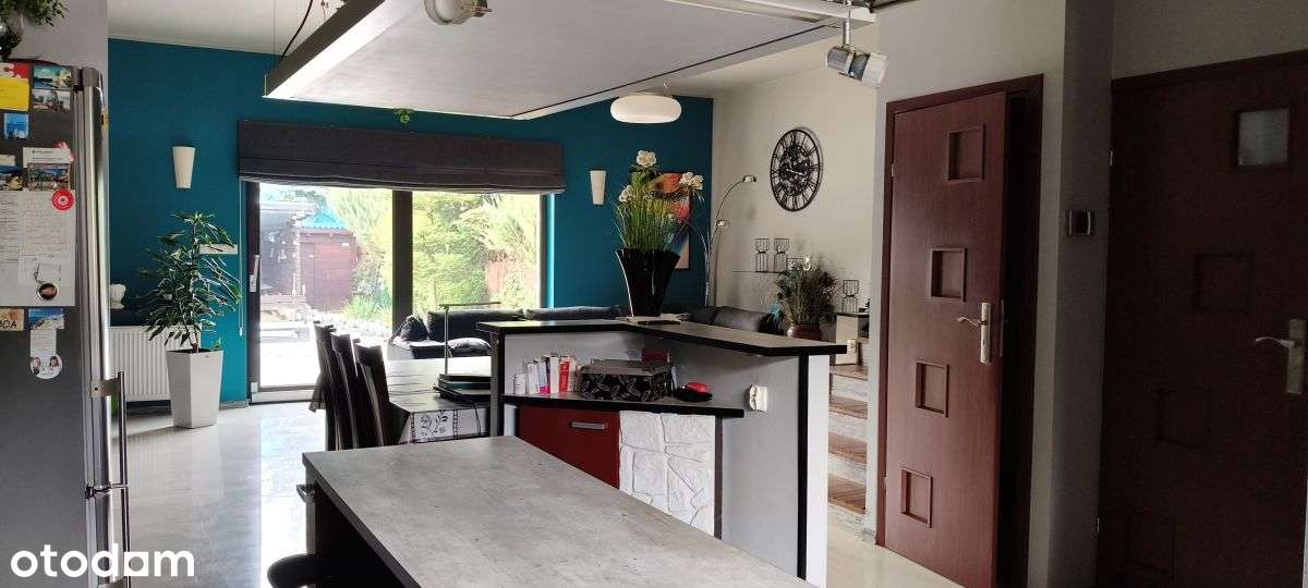 Funkcjonalny dom w Promnicach-8