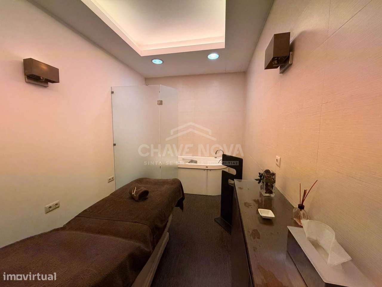 Loja com 150m2 em Costa Cabral perto do Metro Combatentes - Porto - Grande imagem: 3/19