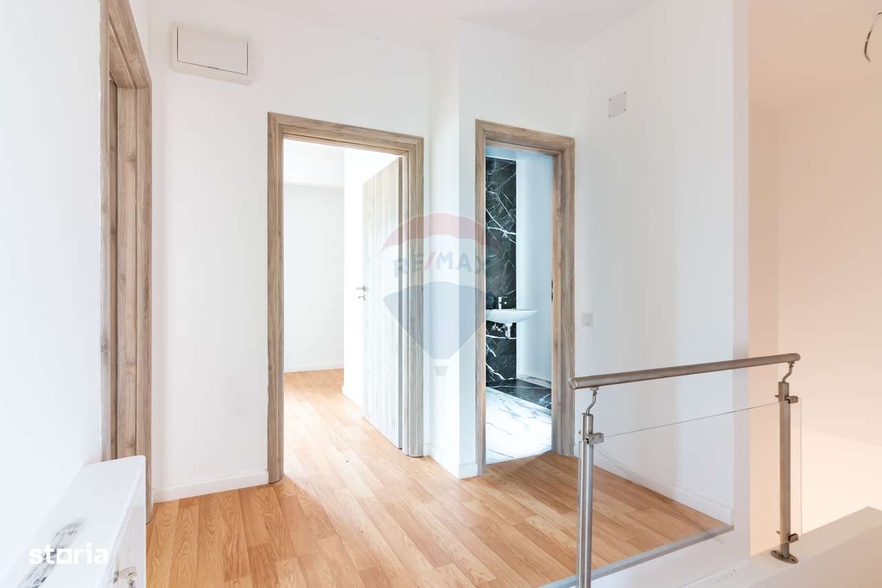 Casă / Vilă cu 5 camere de vânzare Tunari, Dimieni-11