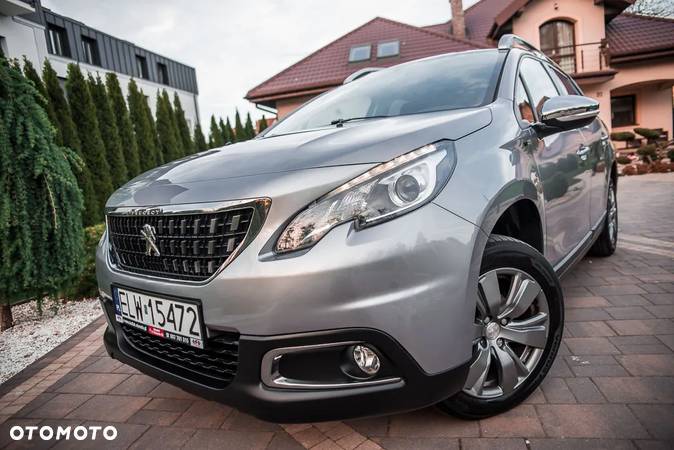 Peugeot 2008 1.2 Pure Tech Style - 1