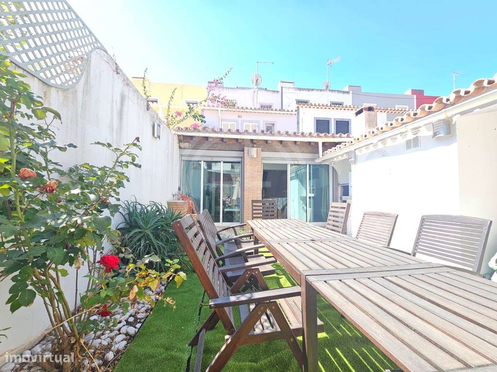 Moradia T3 com piscina e jardim comuns na Marina de Vilamoura-38