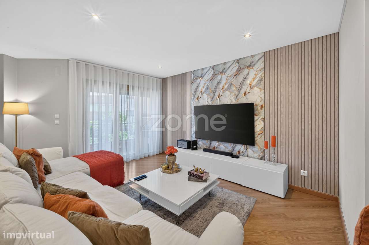 Apartamento T3 na Urbanização do Jardim da Amoreira - Ramada-5