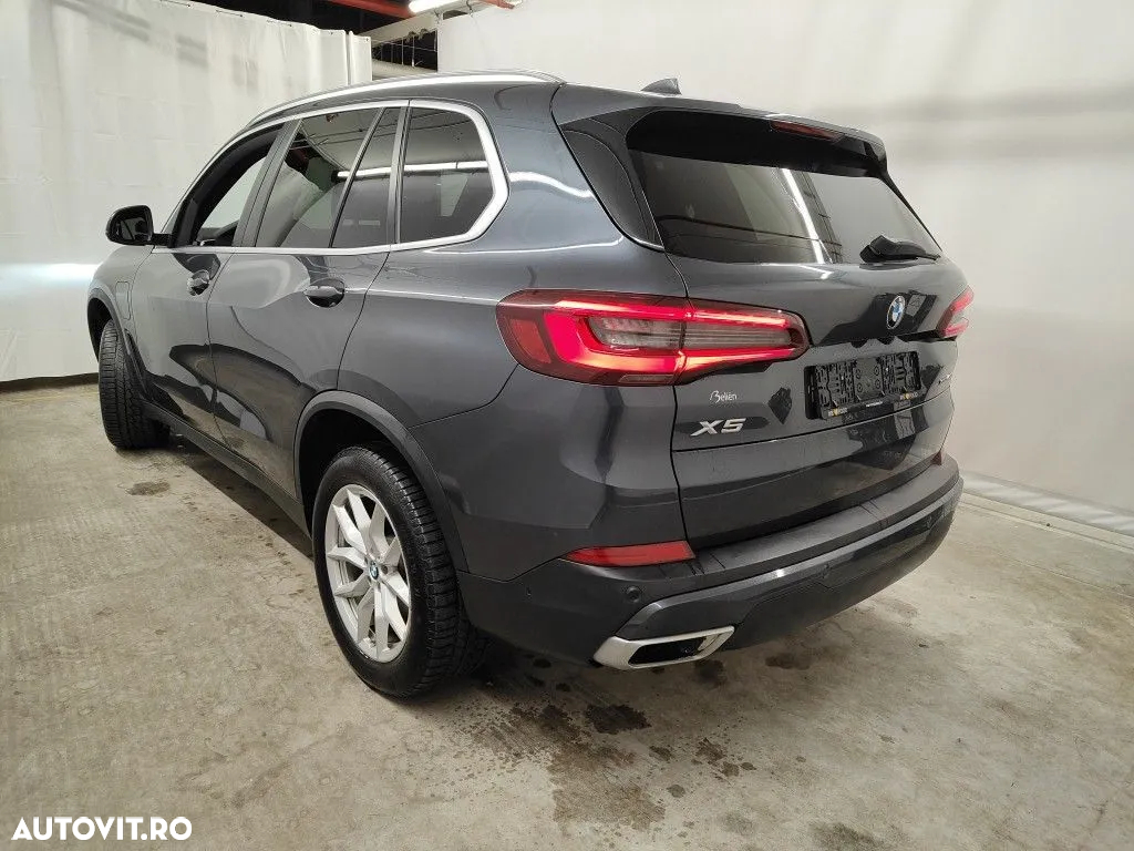 BMW X5 xDrive45e - 2