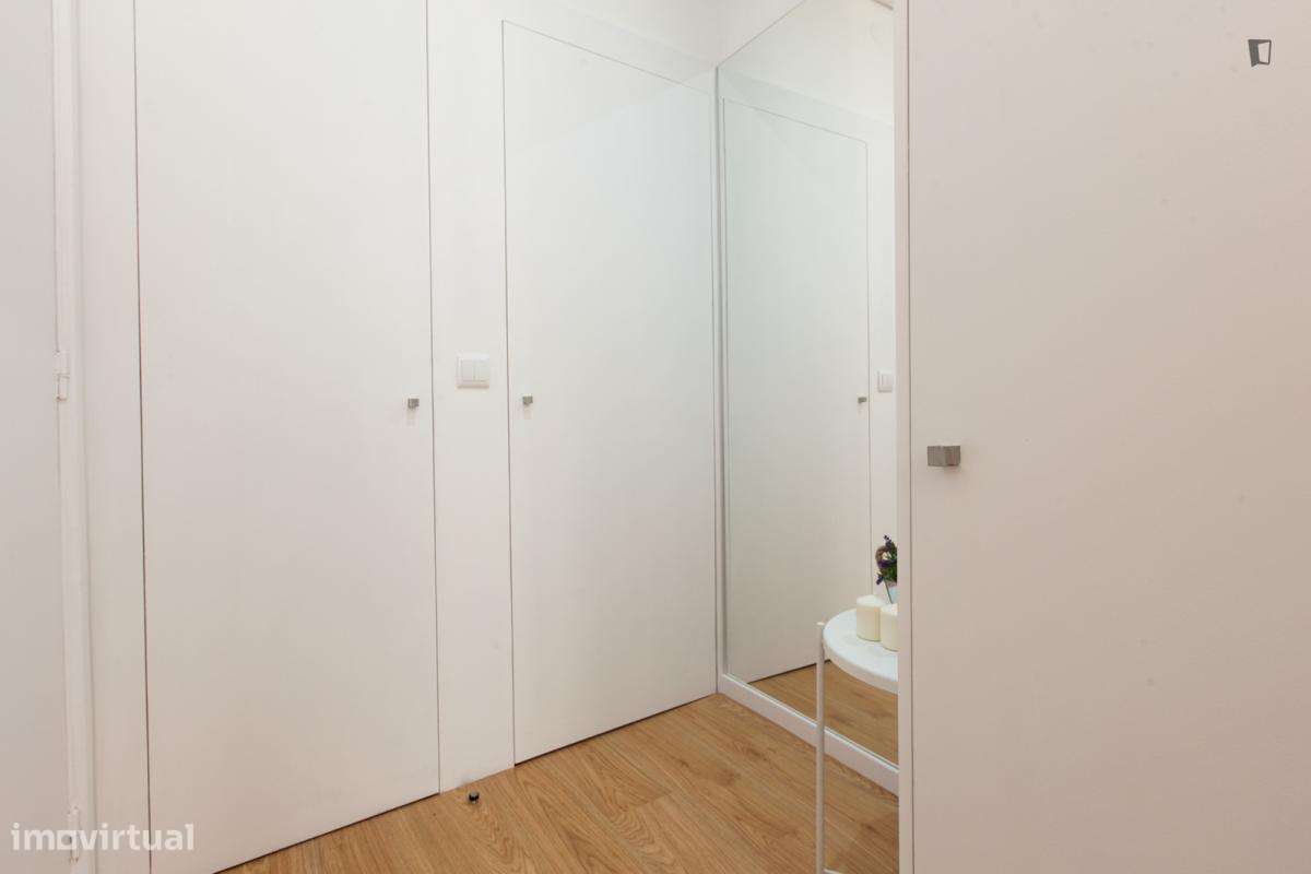 Estúdio - localizado em Santo Ildefonso Porto - Grande imagem: 2/8