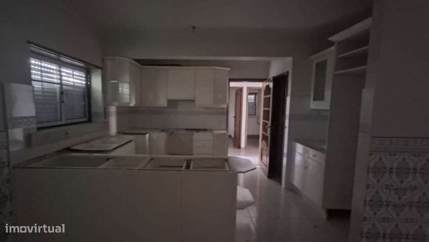 Imóvel de banco : escritura ao abrigo do simplex-8