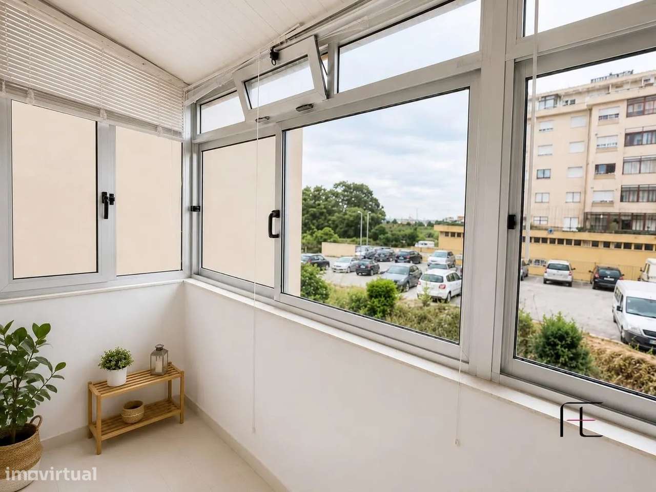 Apartamento T3 Rio Tinto com lugar de garagem e varanda-7