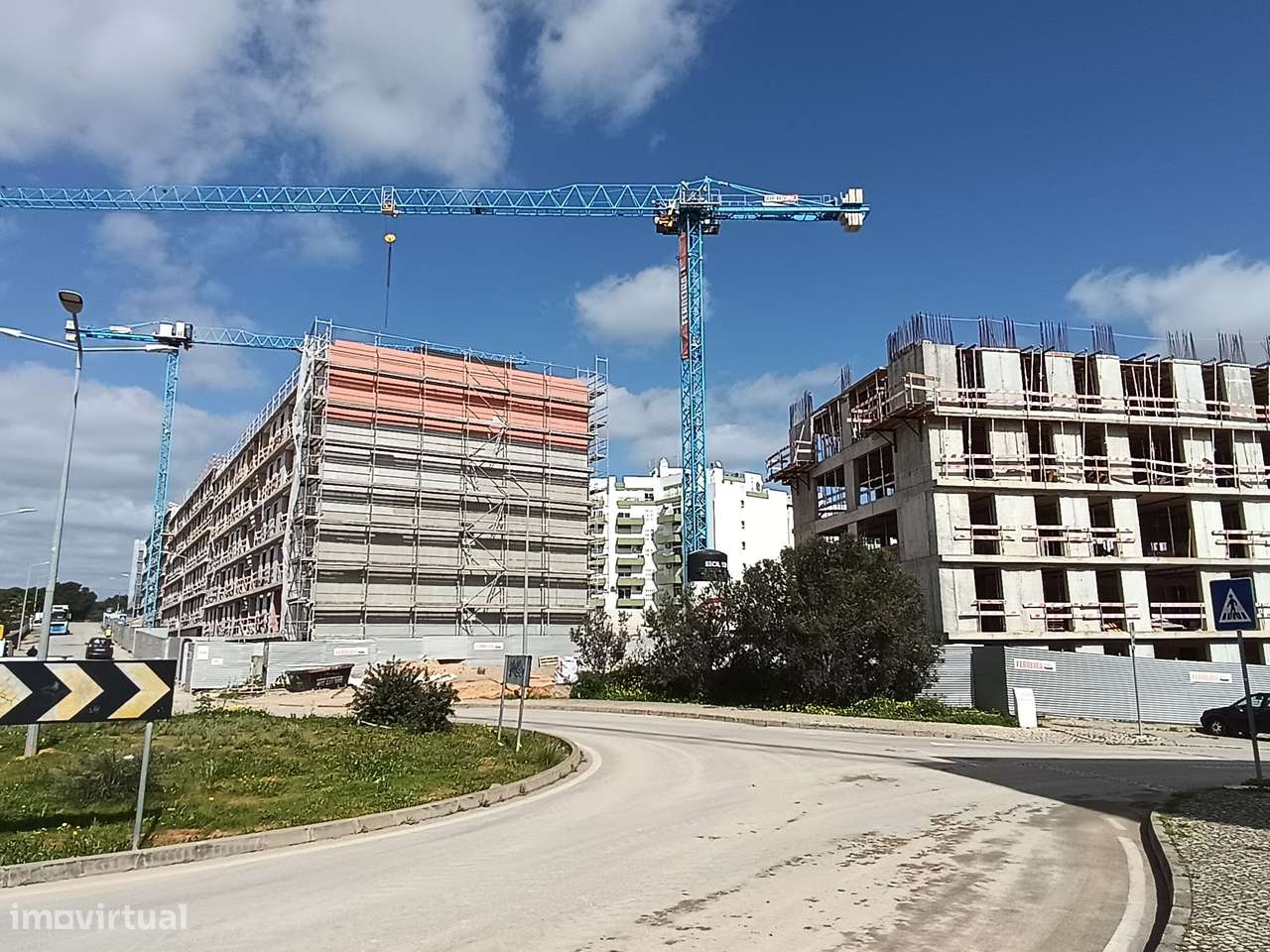 Apartamentos T2 e T3 Novos com Varanda e Garagem – Portimão-12