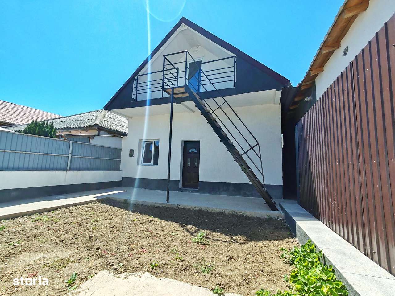 Vindem casa in Navodari-6