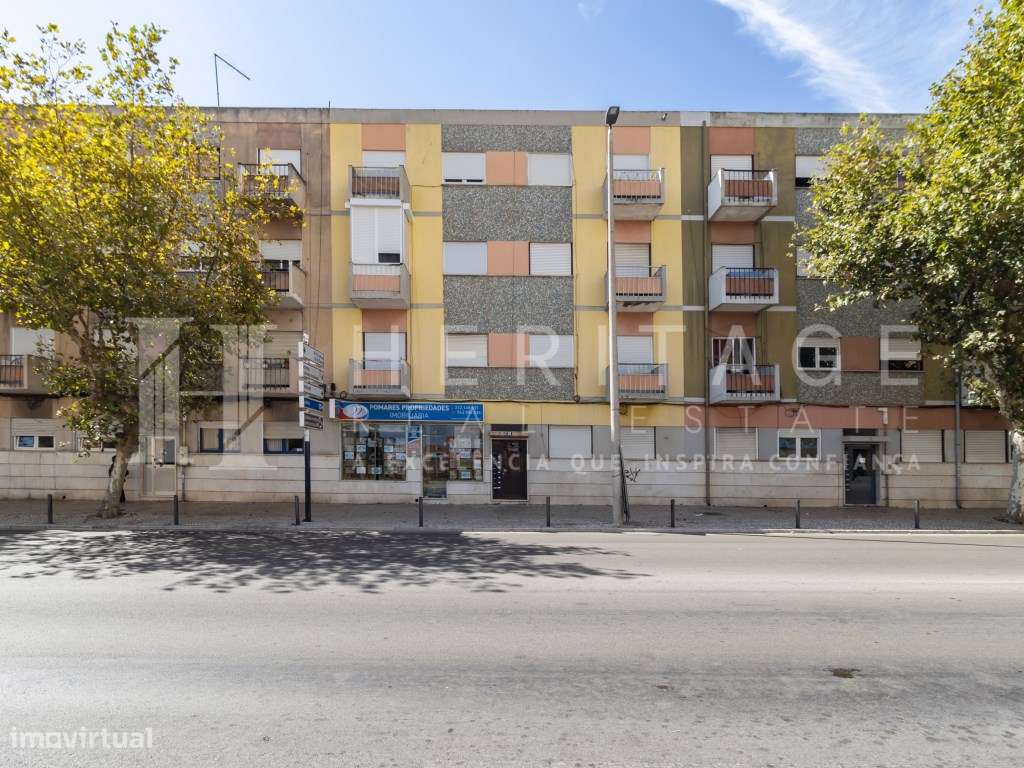 T2 totalmente remodelado na prestigiada Avenida do Bocage-40
