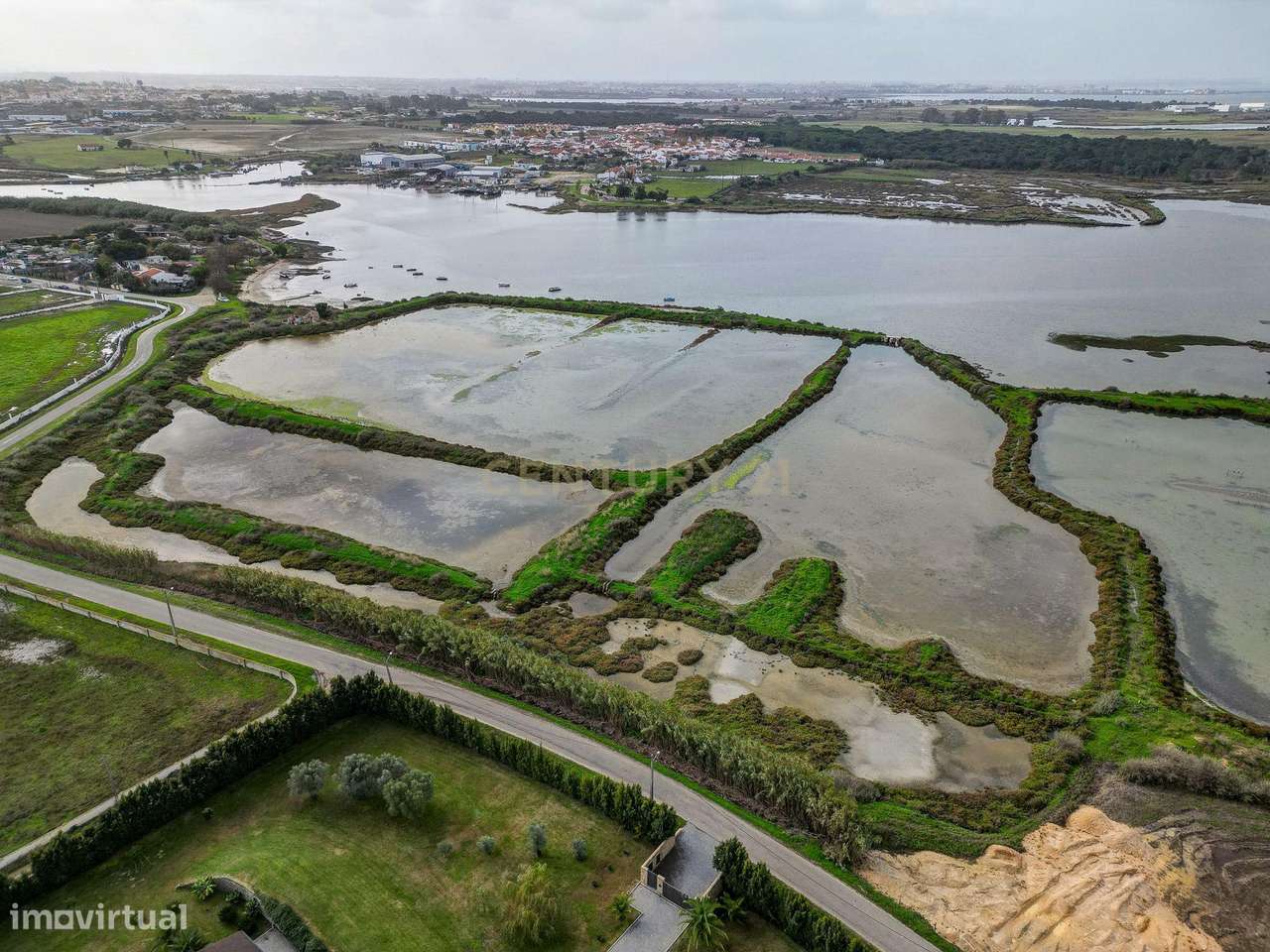 Marinha com 5 ha, destinada a piscicultura, em Sarilhos Grandes, Monti-18