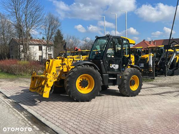 JCB 560-80 Agri Plus - 1