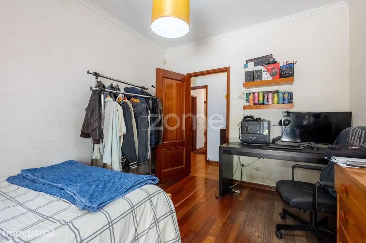 Apartamento T3 com terraço e lugar de garagem-14