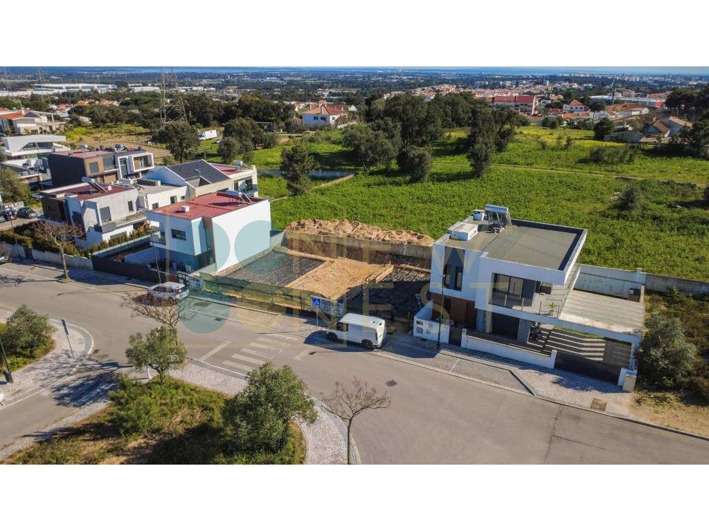 Moradia T4 moderna nas Casas da Quinta, Palmela | Jardim, luz natur...-20