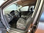 Volkswagen Touran 2.0 TDI DPF BlueMotion Technology DSG Highline - 7