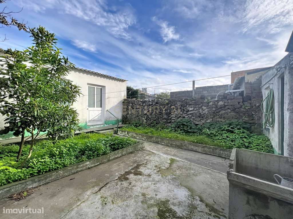 Moradia, 83 m², Ribeira Grande (Matriz)-21