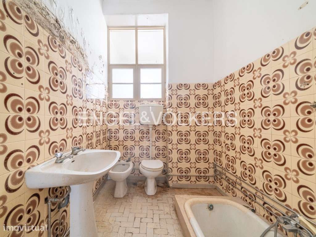 Apartamento por Remodelar com jardim na Graça-13