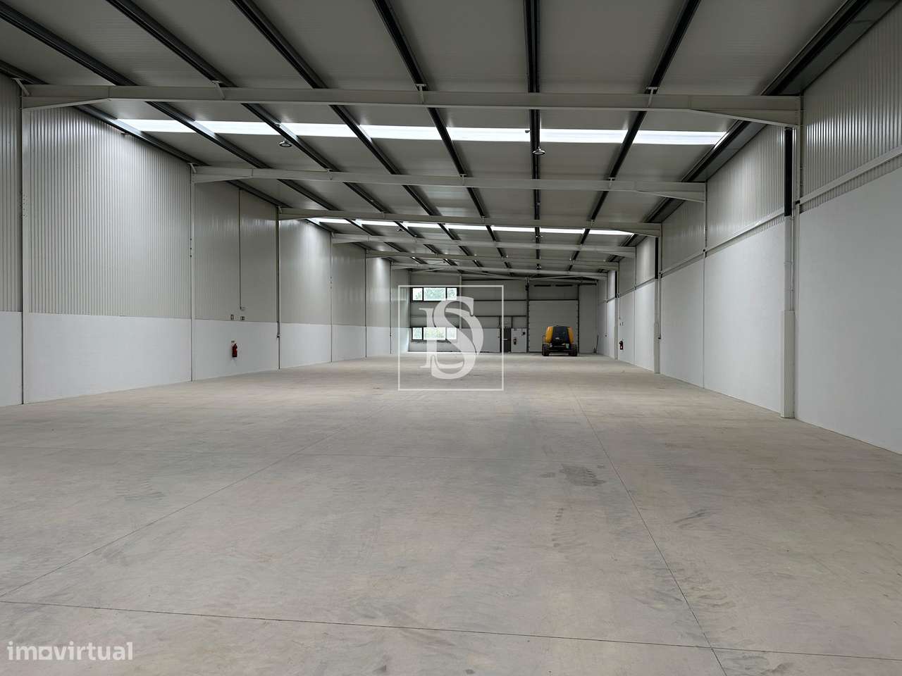 Pavilhão Industrial Novo de 1000m² em Vila Nova de Famalicão - Grande imagem: 3/9