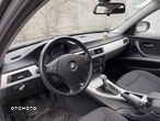 BMW Seria 3 318i - 2