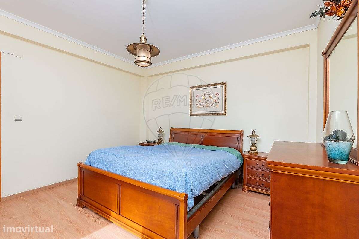 Moradia T5 para venda-17