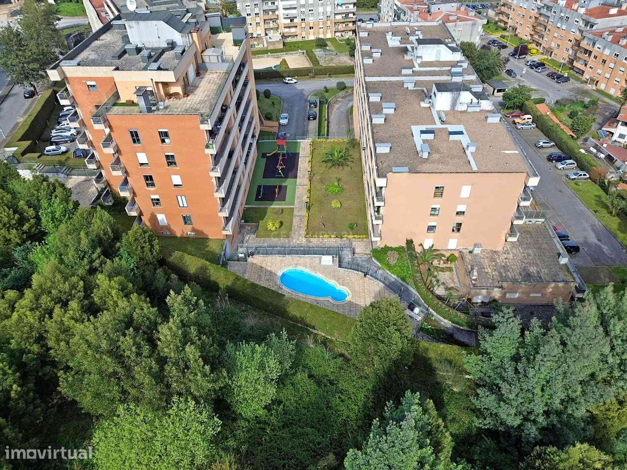 Apartamento T4 305 m² Piscina e Jardim Privado Ler Anúncio-11