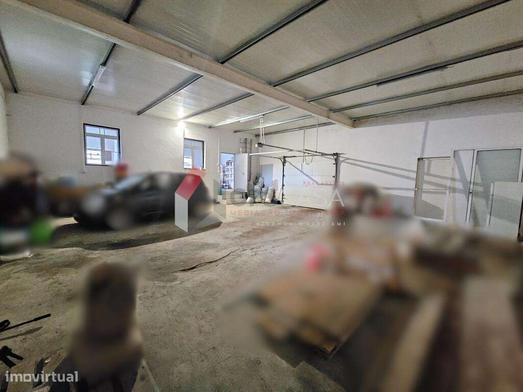 Moradia T4 com garagem – terreno de 1.936 m2-38