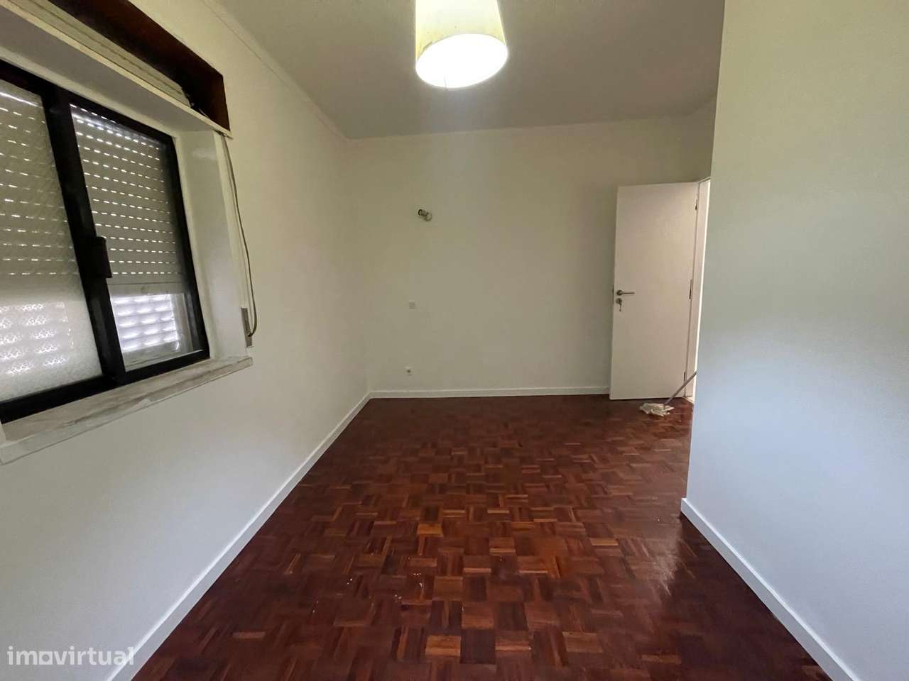 Apartamento T2 com Arrecadação em Faro-10