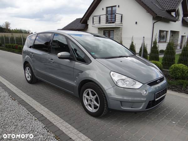 Ford S-Max - 8