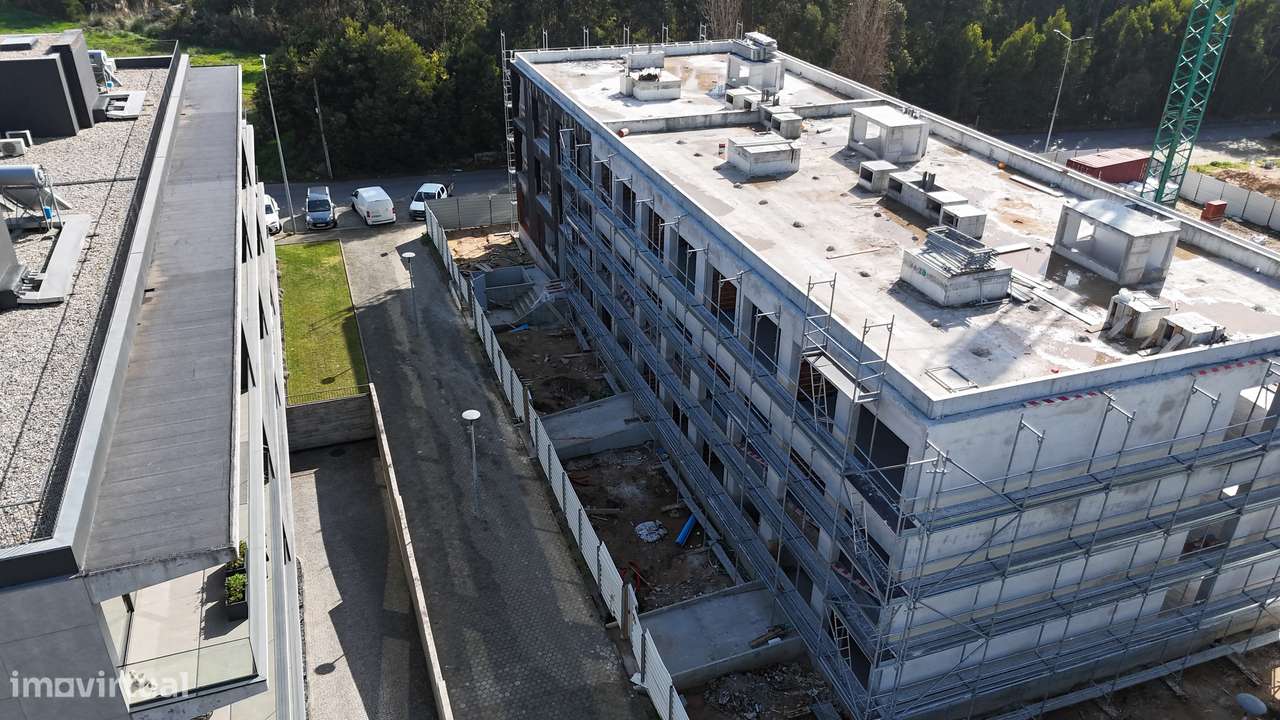 Apartamento T1 Em construção na Madalena-11