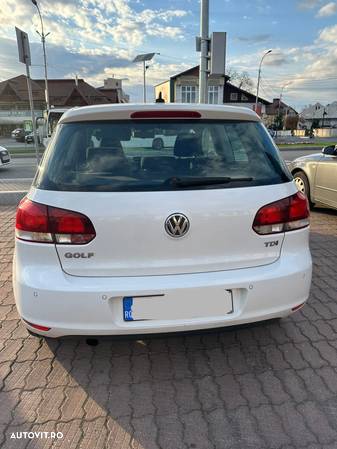 Volkswagen Golf - 2