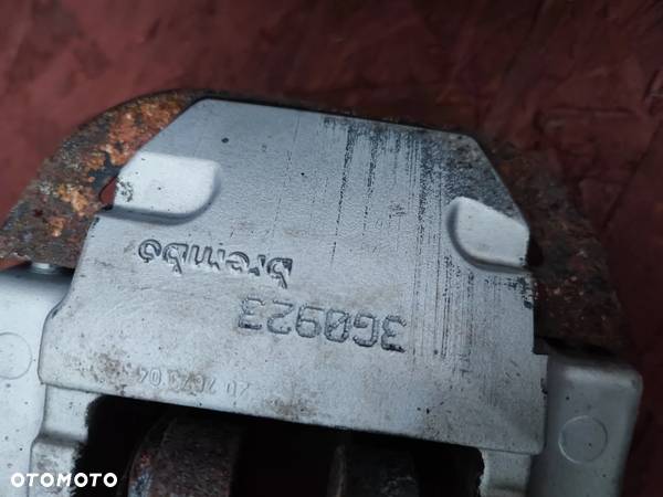 PORSCHE CAYENNE 9P 7L ORYGINALNE ZACISKI HAMULCOWE TYŁ LEWY / PRAWY BREMBO V8 4.5 4 TŁOKOWE O NR. 20 7673 03 OEM Q7 / VW TOUAREG - 7