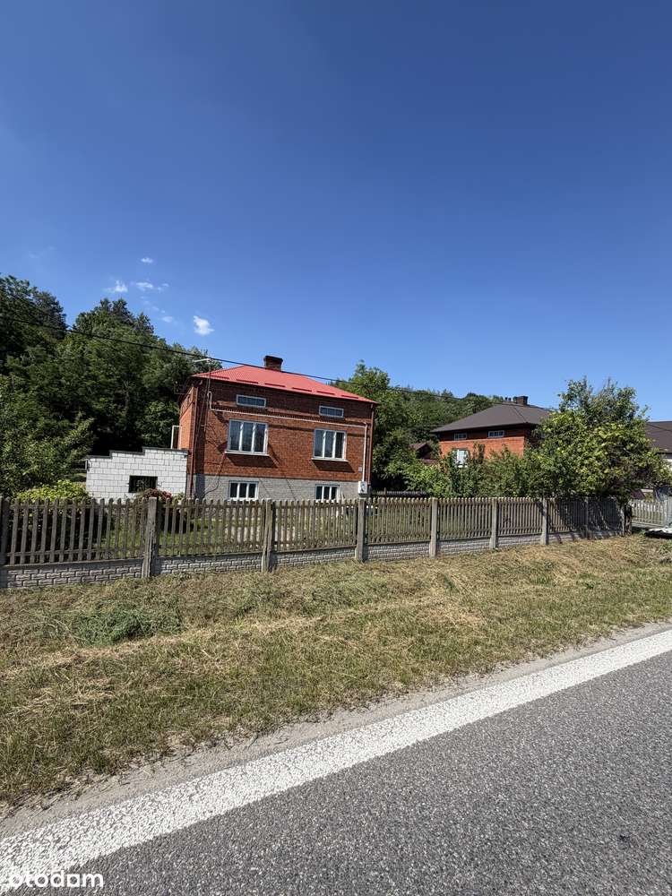 Dom z dużą działką 2906 m² blisko Bałtowa