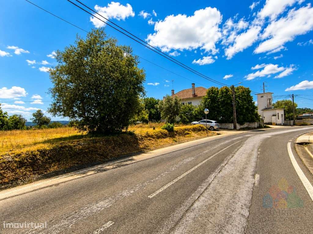 Terreno urbanizável a 5 minutos de Tomar-9
