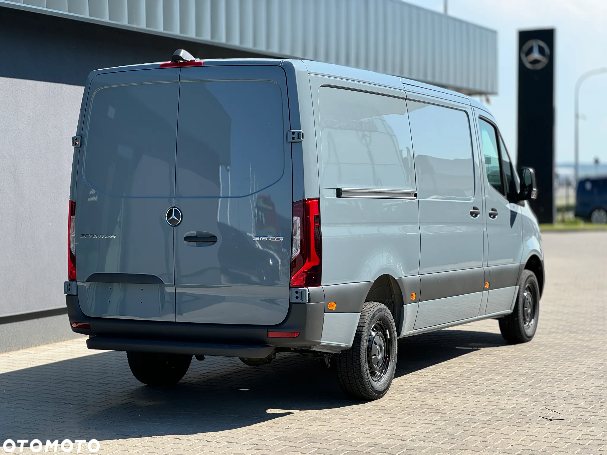 Mercedes-Benz Sprinter - 8