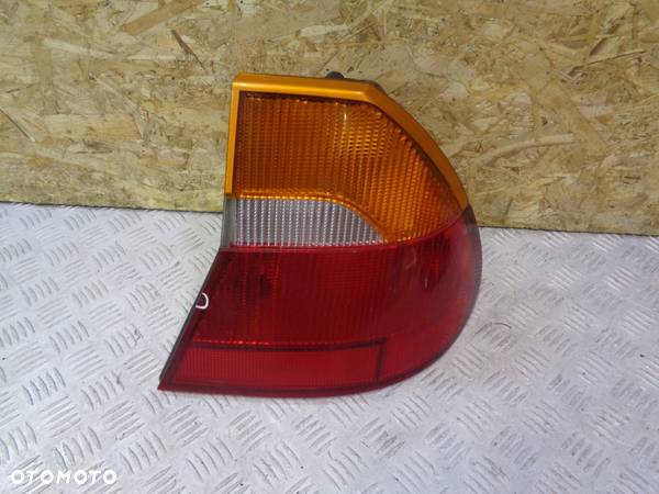 LAMPA PRAWY TYŁ CHRYSLER 300M 98- - 2