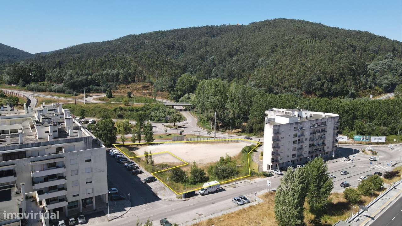 APARTAMENTO T4  EM MIRANDA DO CORVO-8