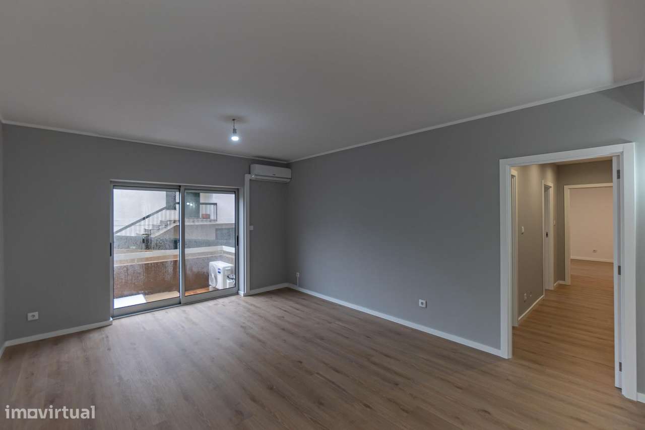 Apartamento T3 renovado | Bonfim, Porto | 105 m2-18