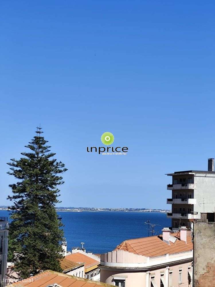 Apartamento T2 Penthouse com Vista Rio em São Vicente – Totalmente-2