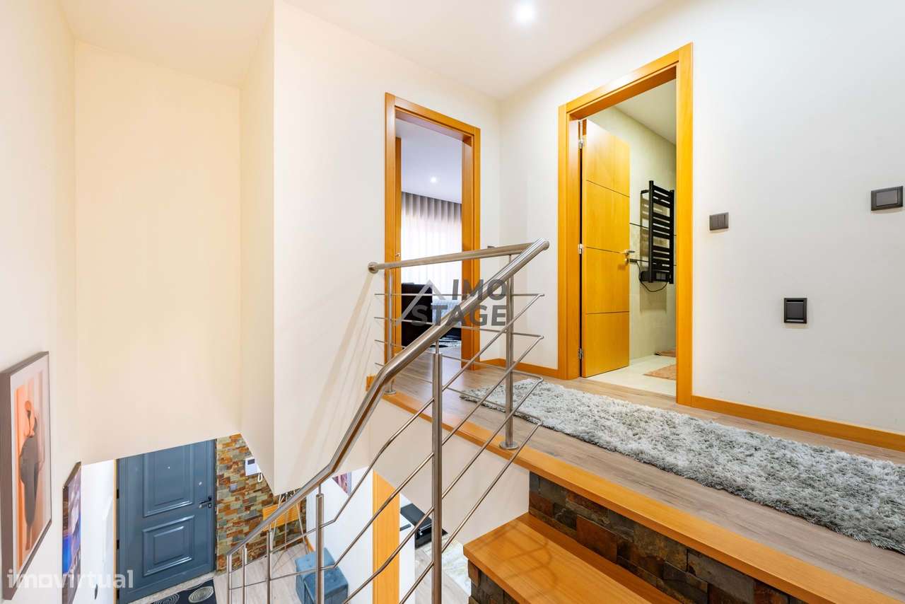 Moradia T3 de Luxo em Condomínio no Centro de Valongo-14