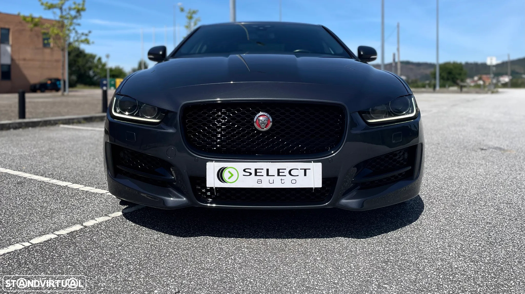 Jaguar XE 2.0 D R-Sport Aut. - 3