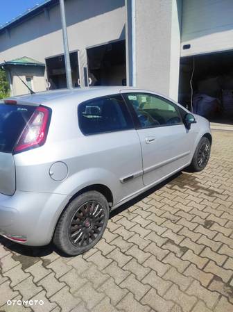 Fiat PUNTO - 4