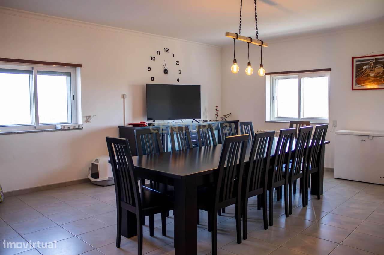 Moradia moderna | 3 pisos | Vila Nova Foz Côa-16