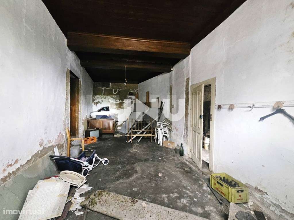 Moradia T5 - Pleno Centro Histórico de Viseu-24