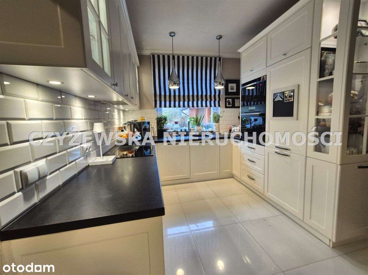 Dom Jednorodzinny Wraz Z Dużym Garażem W Pakiecie!-6