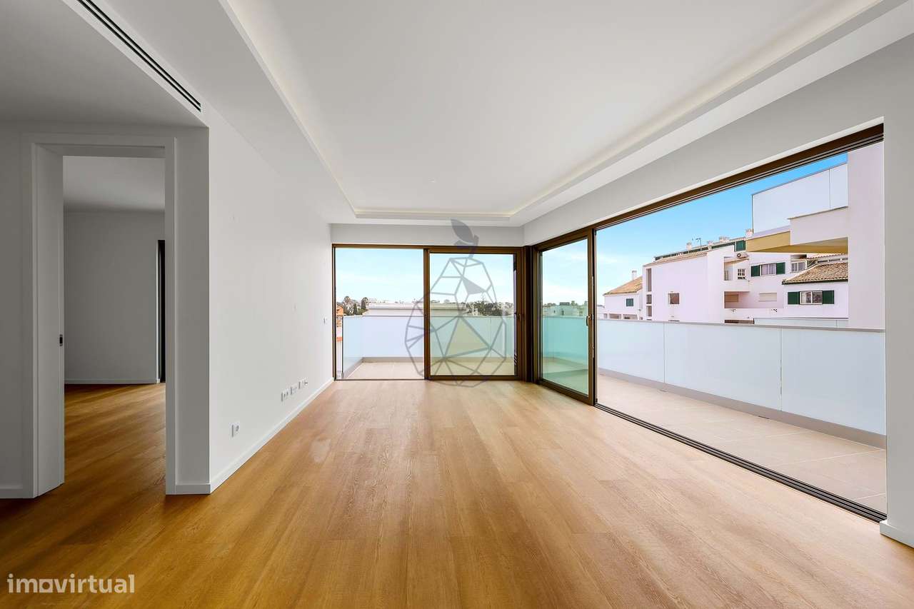 Apartamento T2 Duplex com 2 lugares de estacionamento em Alvor-20
