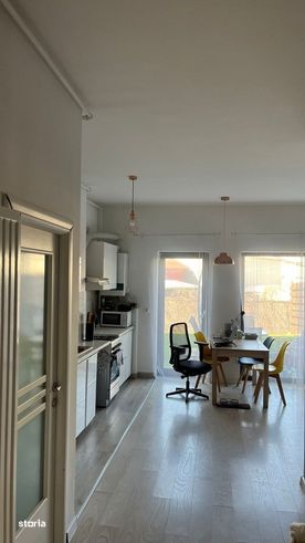 Apartament 2 camere cu parcare și grădină în Mărăști