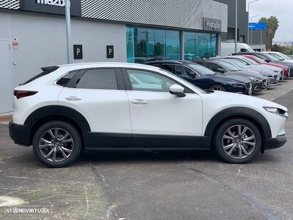 Mazda CX-30 1.8 Sky-D Evolve i-Active - 4