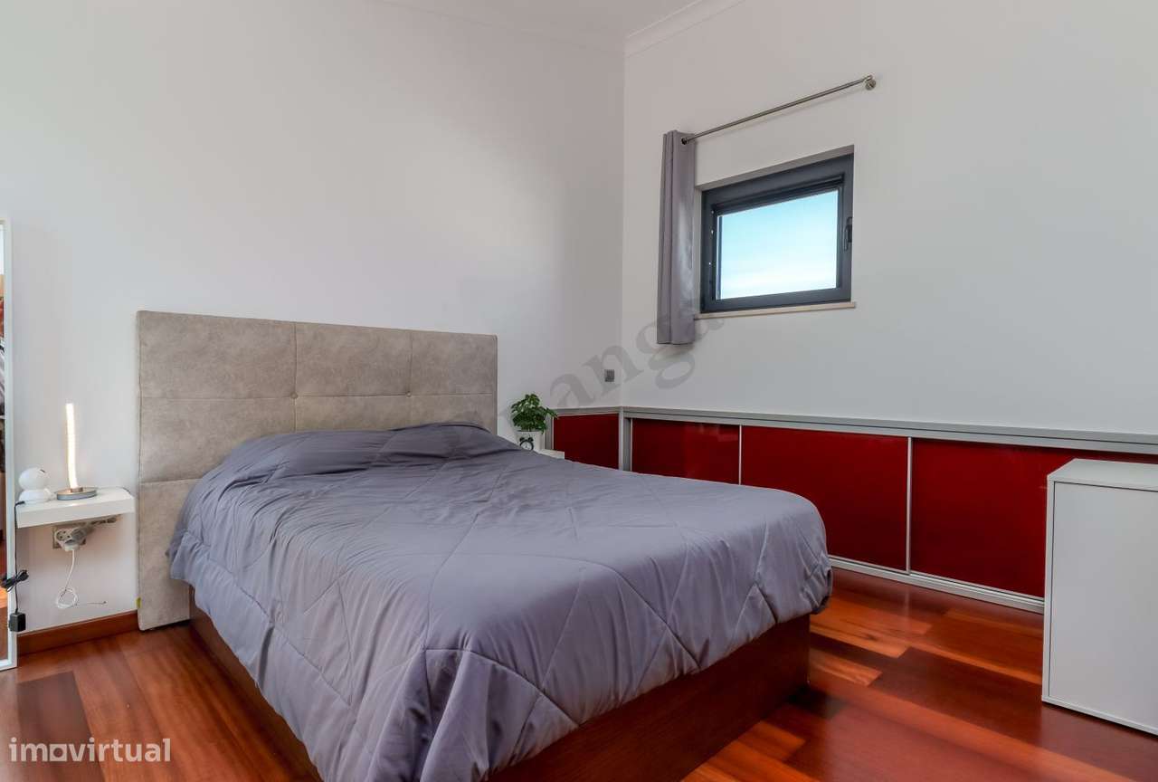 Excelente Moradia  para venda na Aldeia de Santo André-21