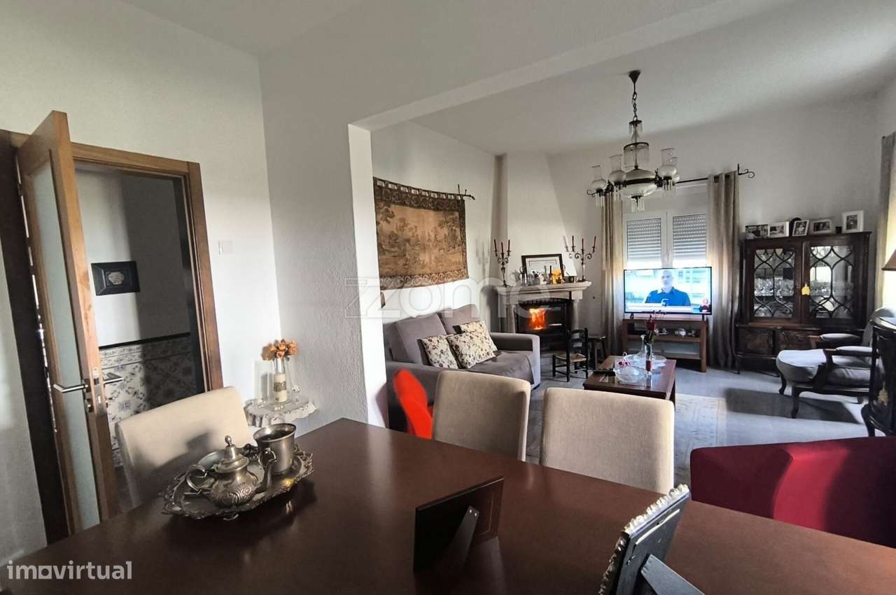 Moradia T4 unifamiliar Carnide-13